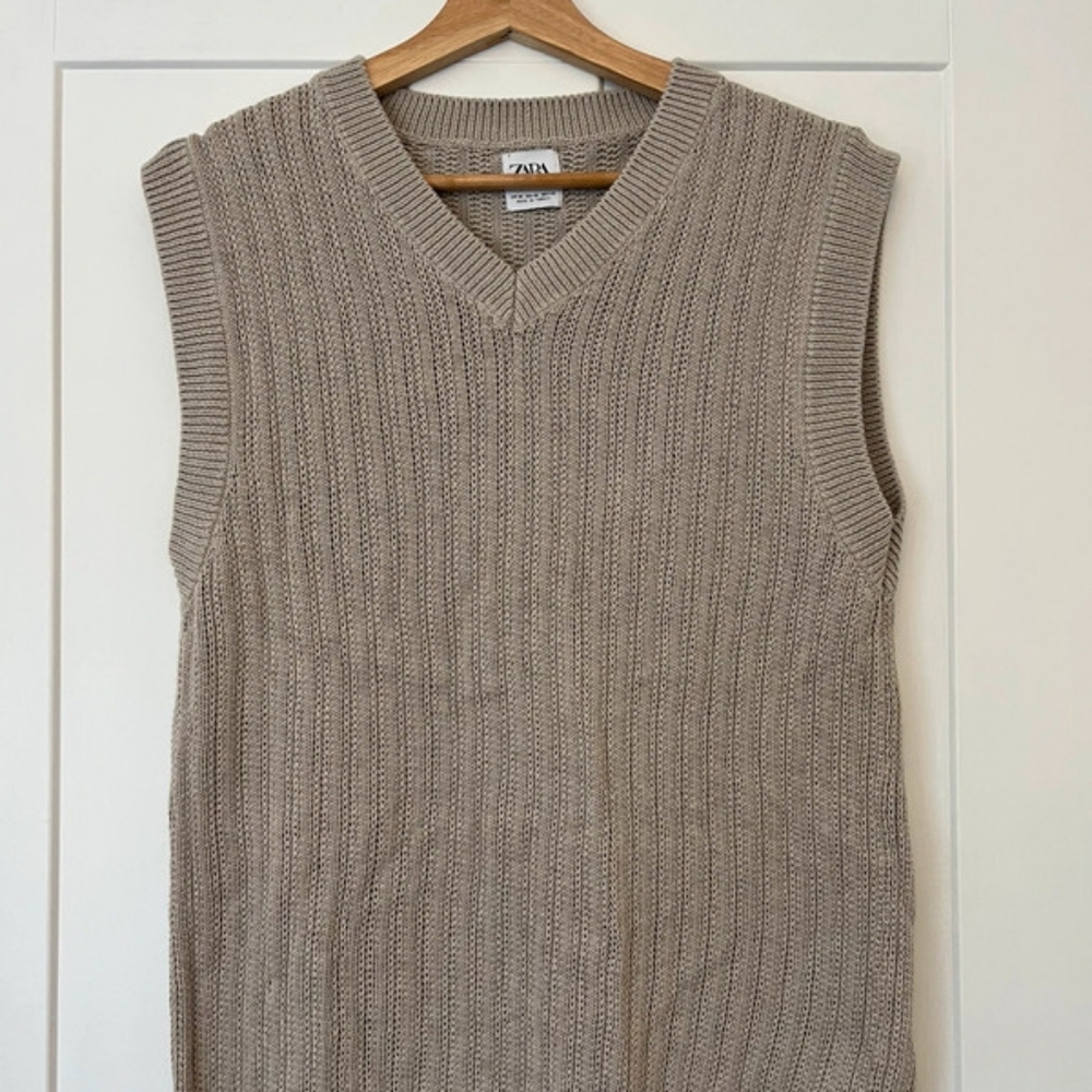 Knitted vest